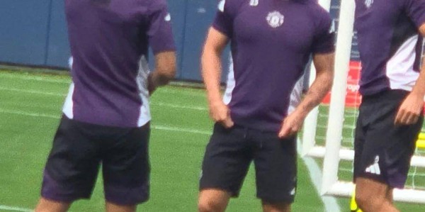 传曼联这月要定加纳乔去处！阿莫林提醒后卫，别光决赛现身