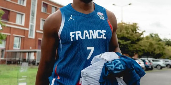 亚布塞莱担任法国男篮队长 率队征战欧洲杯